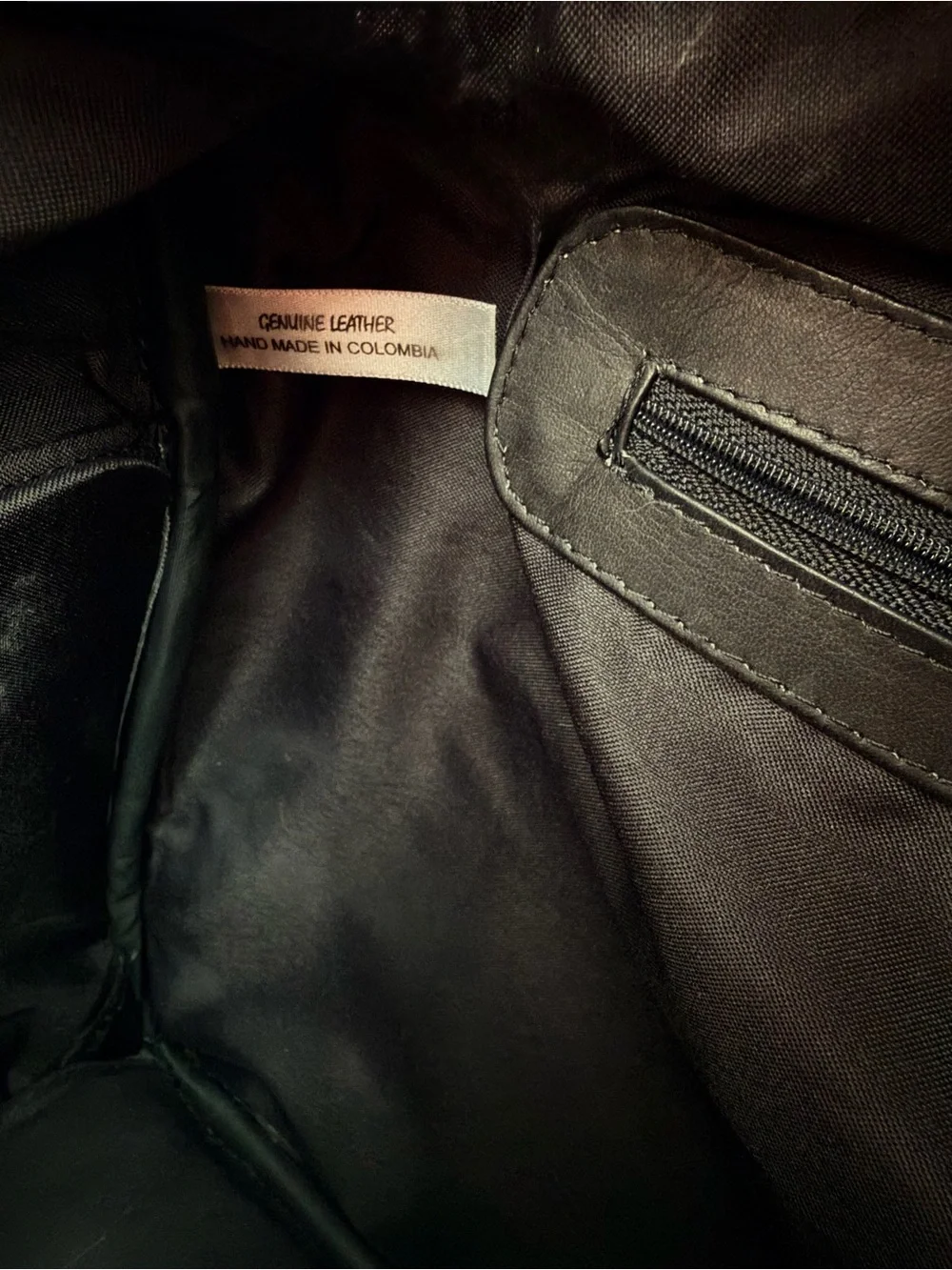 $1,250 NWOT Large Leather Rolling Duffel Bag Wheeled Carry On Handmade Colombia